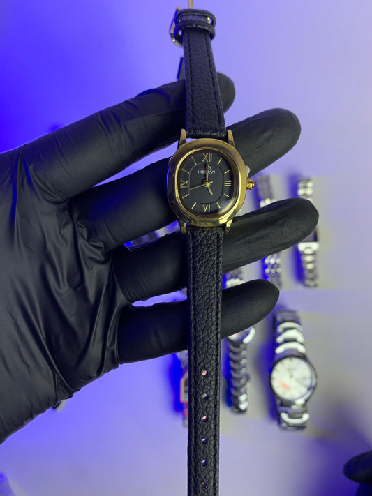 HERYI Ladies Petite Oval Watch - Gold & Black